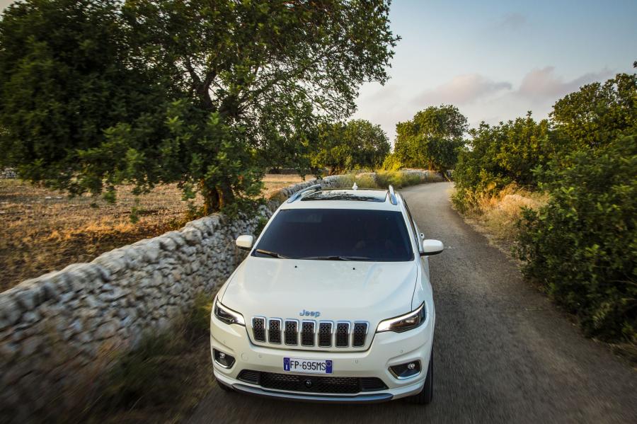  Jeep Cherokee Overland (KL) 2018 года  (WW) (фото 42 из 58)